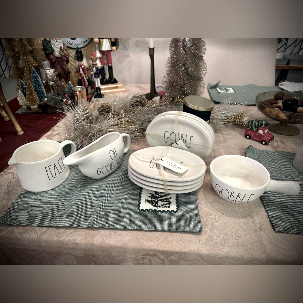 Rae Dunn Thankgiving set.
